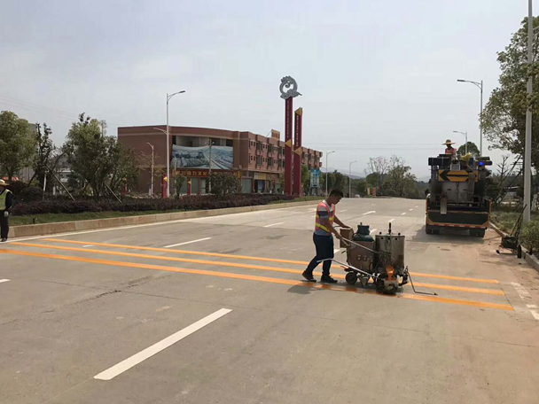 市政道路交通划线修复补线 热溶反光标线施工